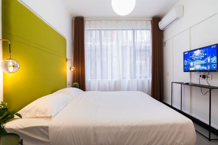 Room 15 of 41