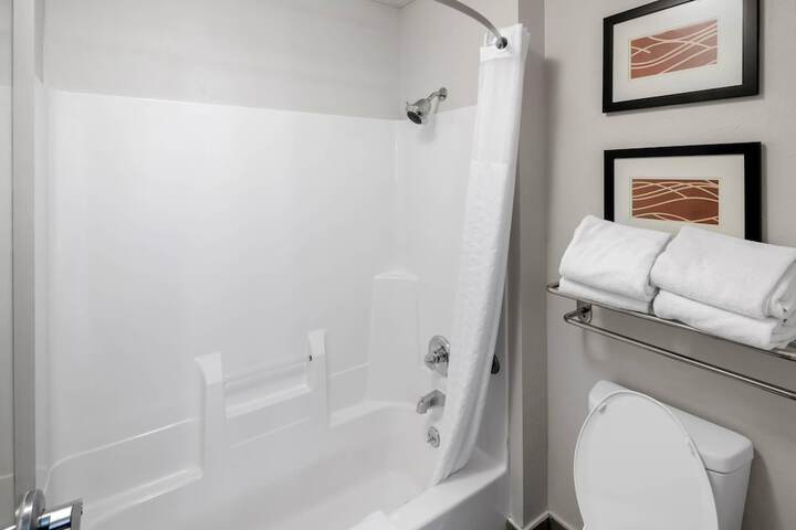 Room 19 of 32