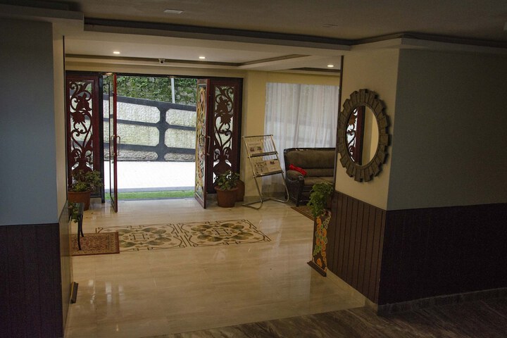 Hotel 2 of 73