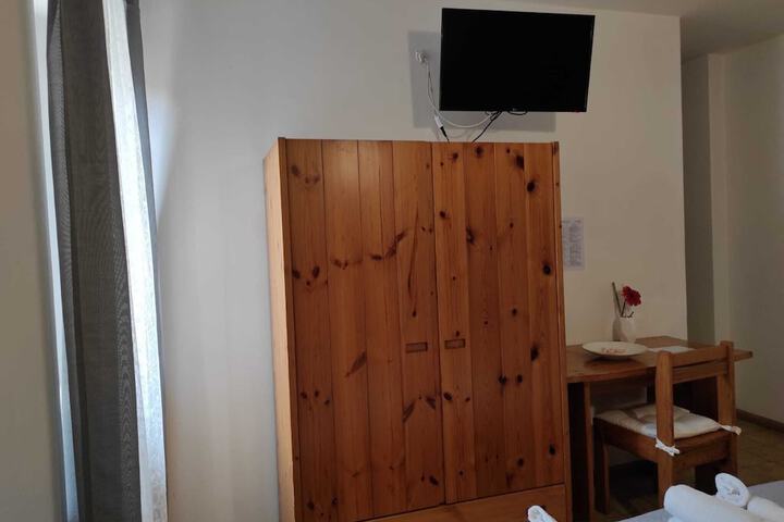 Room 28 of 67