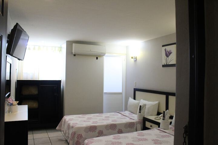 Room 13 of 78