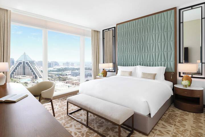 Room 10 of 310