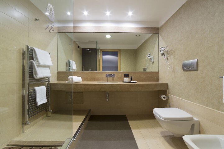Bath Interior