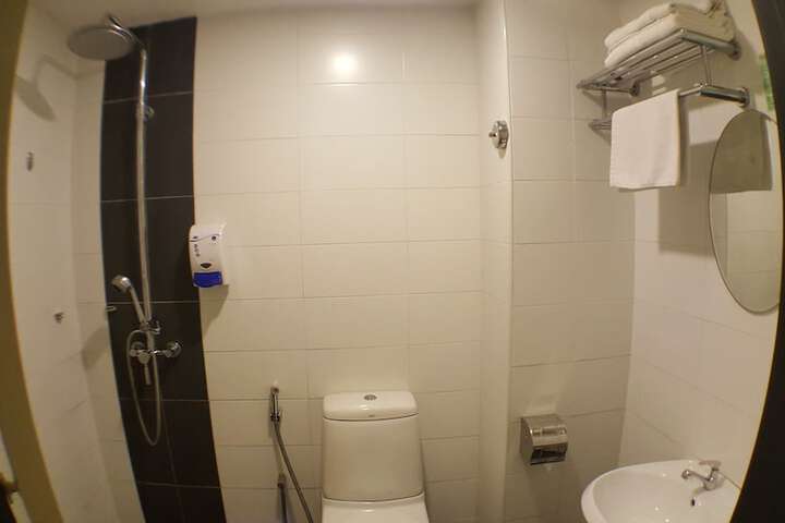Room 12 of 43