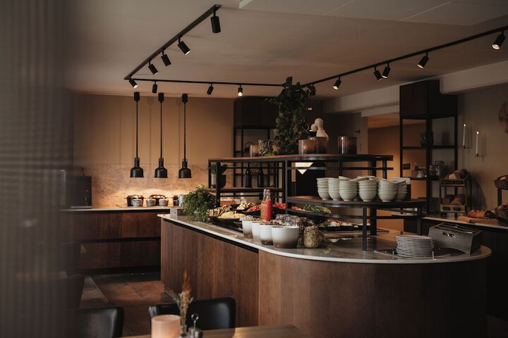 Breakfast/Coffee Service 60 of 71