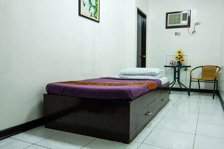 Room 22 of 32