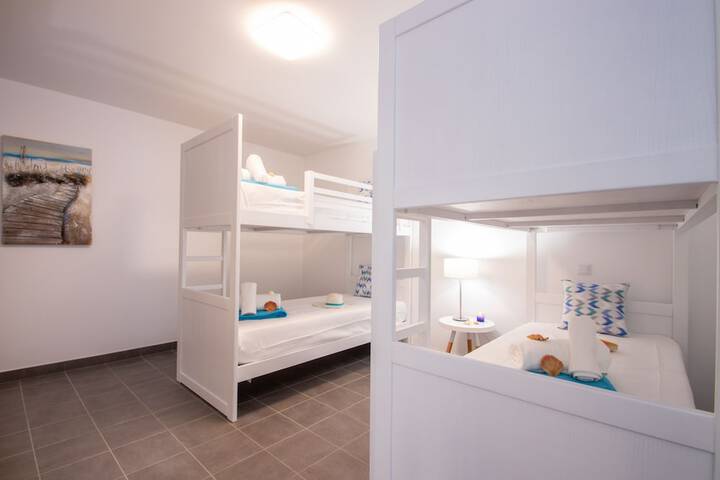 Room 12 of 79