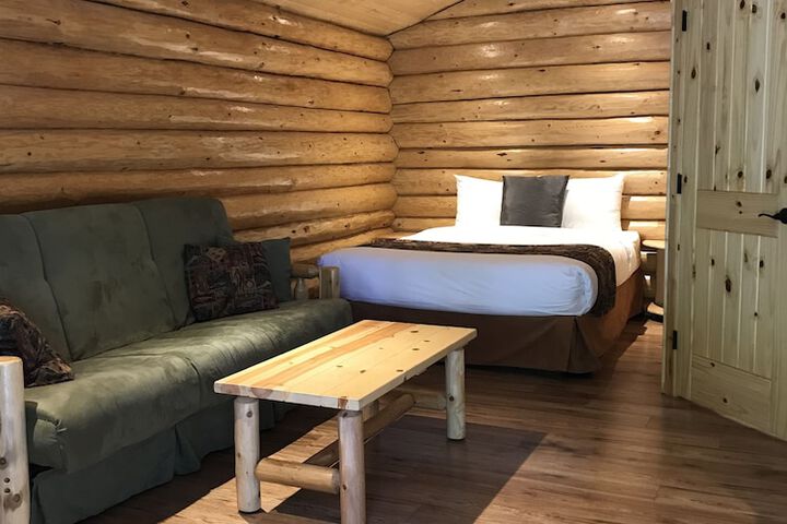 Room 10 of 26