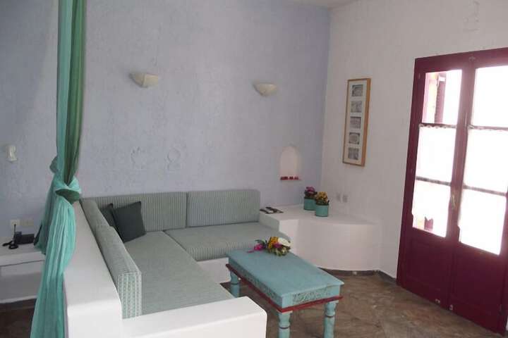 Room 12 of 39