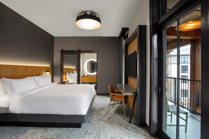 Room 19 of 223