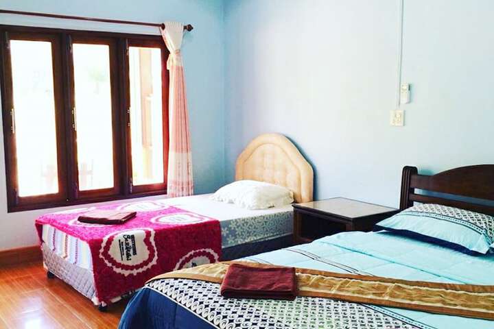 Room 9 of 34