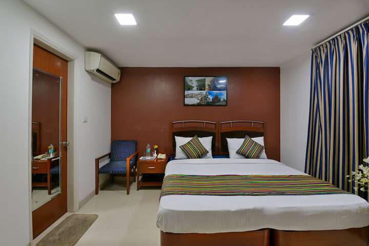 Room 13 of 39