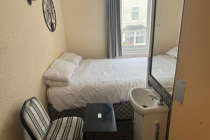 Room 56 of 156