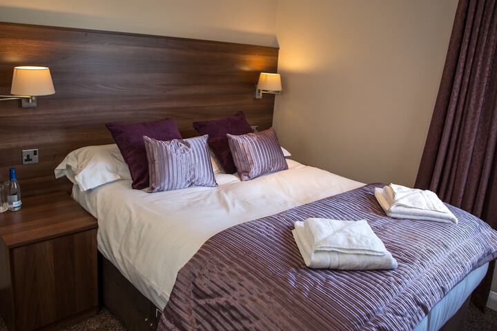 Room 2 of 47