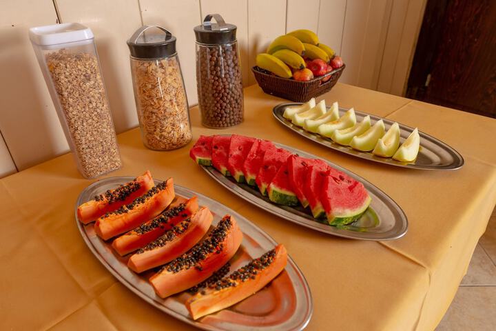 Breakfast/Coffee Service 115 of 166