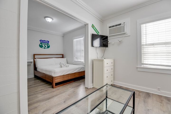 Room 8 of 30