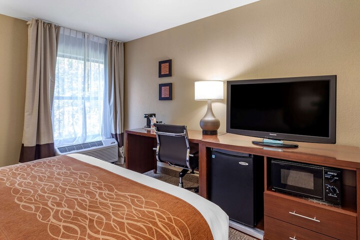 2 Queen Beds (3 of 6)