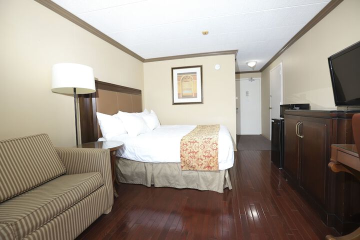 Room 8 of 17