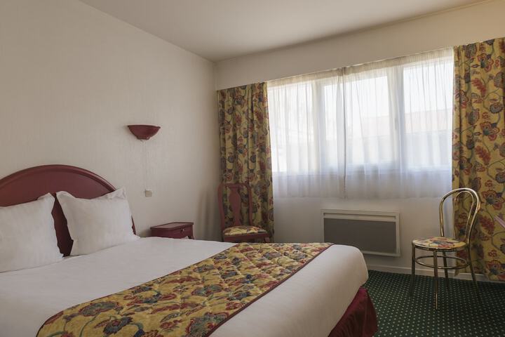 Room 10 of 47
