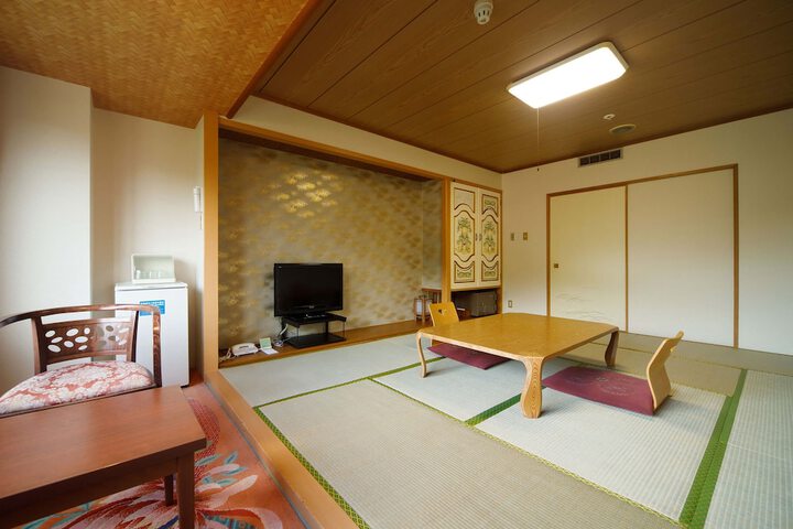 Room 19 of 188