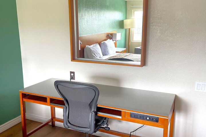 Room 15 of 29