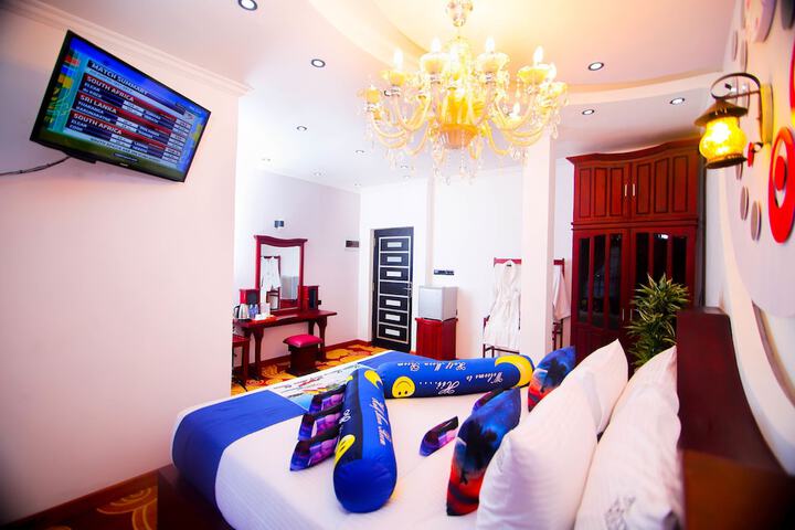 Room 26 of 230