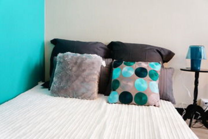 Room 10 of 26