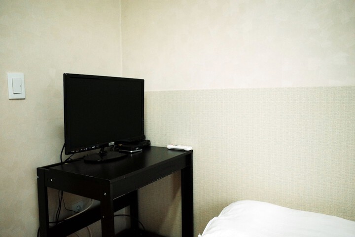 Room 3 of 59