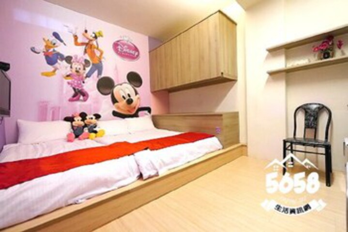 Room 15 of 46