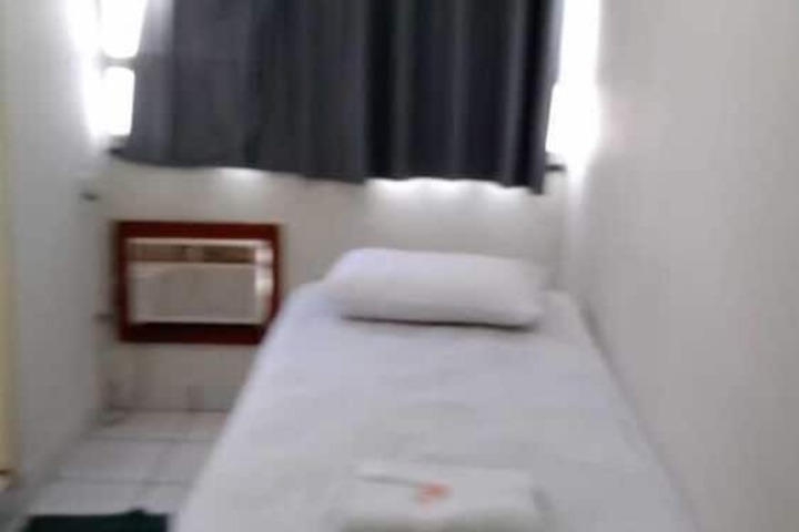 Room 2 of 25