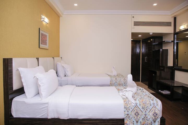 Room 16 of 42