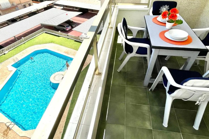 Pool 12 of 20