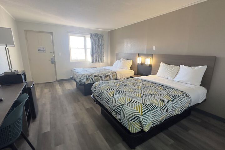 Room 11 of 20