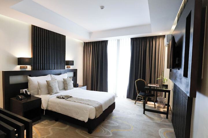 Room 6 of 31