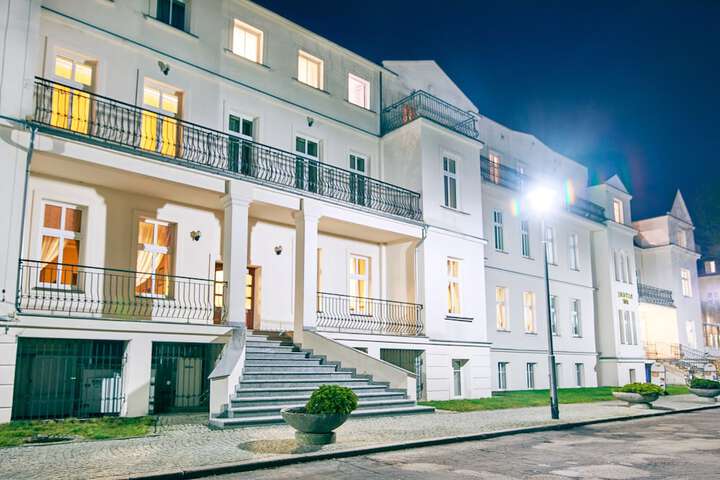 Hotel 70 of 71