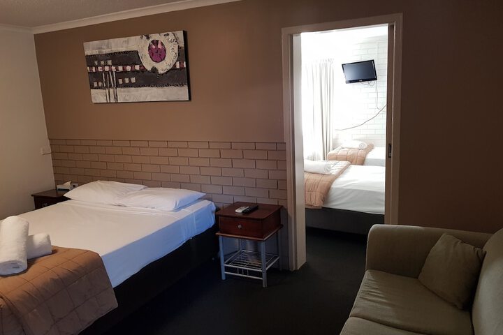 Room 10 of 35