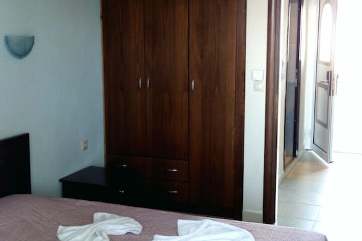 Room 20 of 28