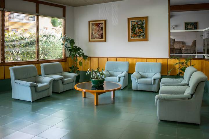 Guest Lobby
