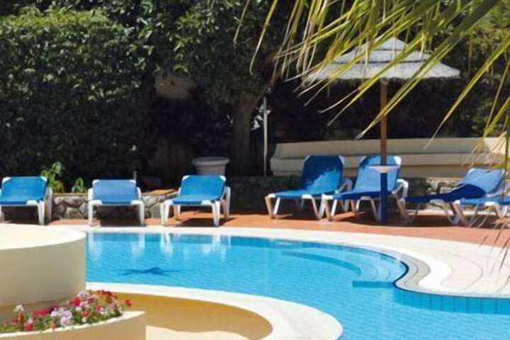 Pool 6 of 13