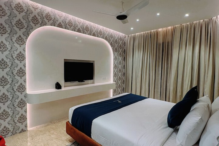 Room 16 of 31