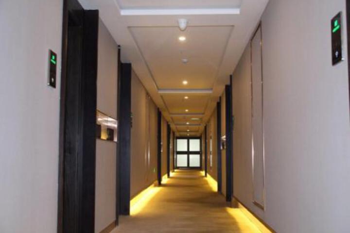 Jiayu Business Hotel