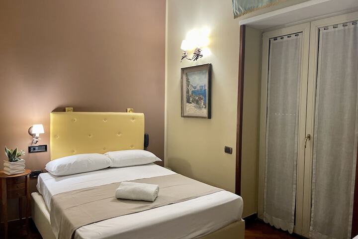 Room 7 of 29
