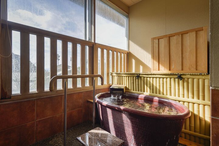Jetted tub