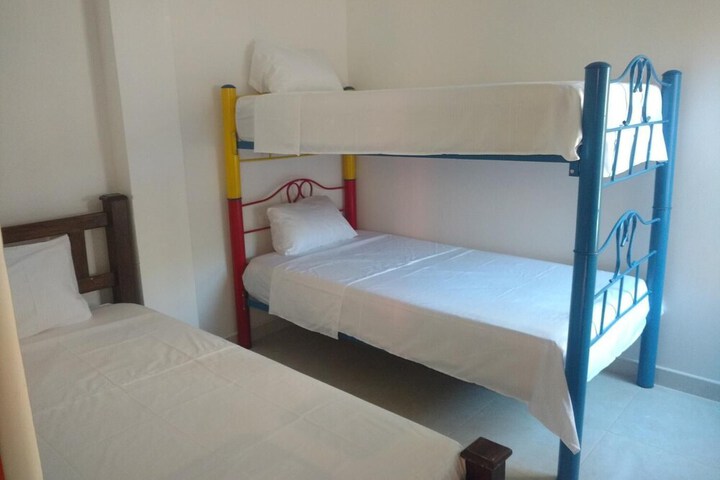 Room 9 of 20