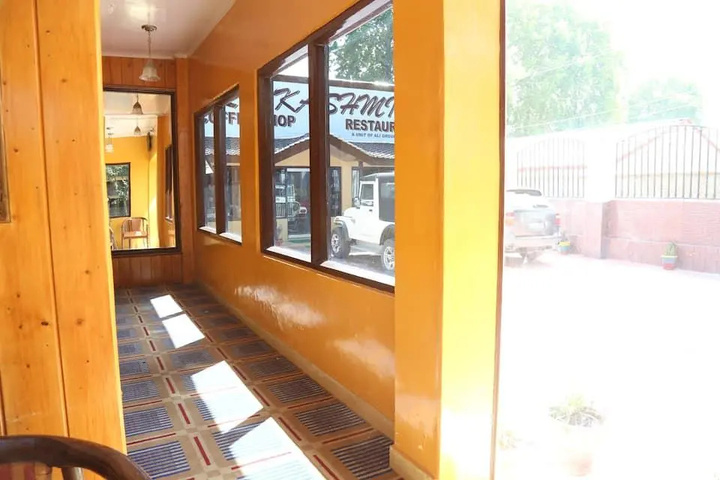 Terrace/Patio 2 of 5
