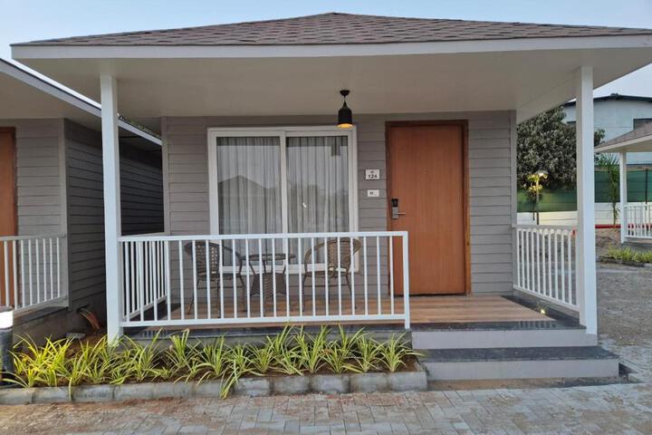 The Gold Beach Annexe