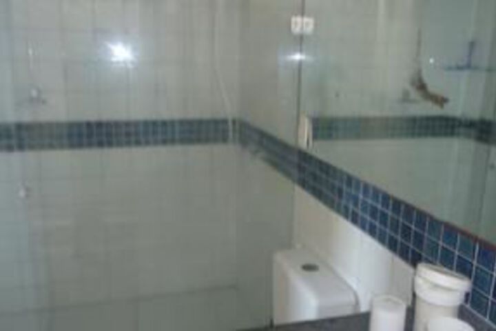 Room 6 of 36