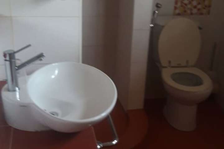 Room 44 of 82