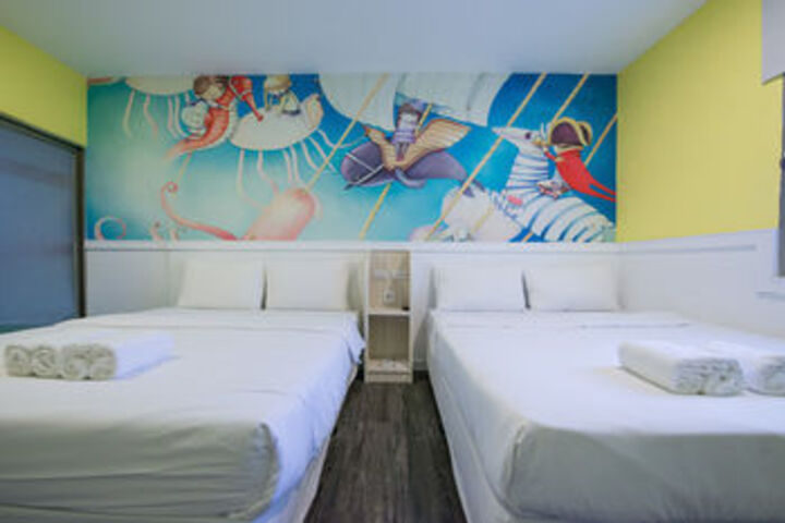 Room 28 of 39