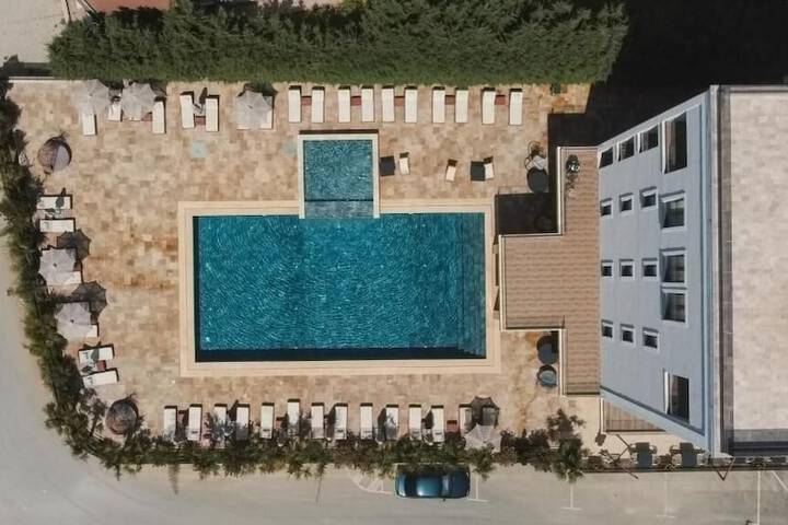 Pool 45 of 57